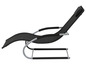 Un fauteuil inclinable noir avec un appui-tête.