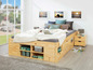 Un lit en bois avec un rangement et une table de chevet.