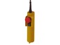 Télécommande sans fil jaune avec bouton rouge pour une grue.