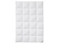 Une couette blanche de la marque 