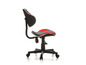 Un fauteuil de bureau noir avec un revêtement rouge et un appui-tête.