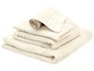 Une pile de serviettes moelleuses.