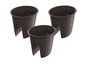 Trois pots de fleurs en plastique marron avec un motif tissé.