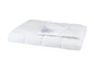 Une couette en duvet blanc de la marque 