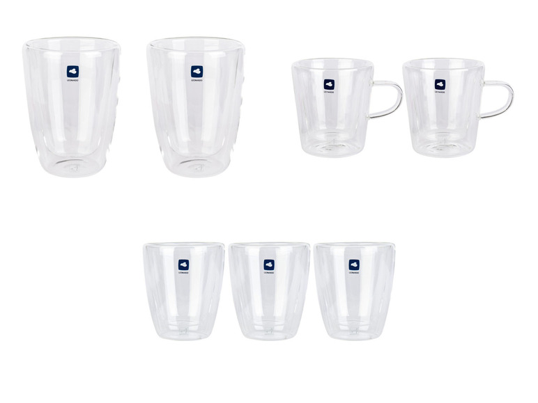 Six verres en verre, dont deux avec une anse, de la marque Leonardo.