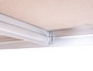 Profils métalliques pour une structure de plafond.