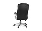 Un fauteuil de bureau noir avec une base et des roulettes argentées.