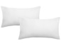 Deux taies d'oreiller blanches.