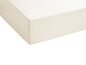 Un matelas blanc à surface lisse.