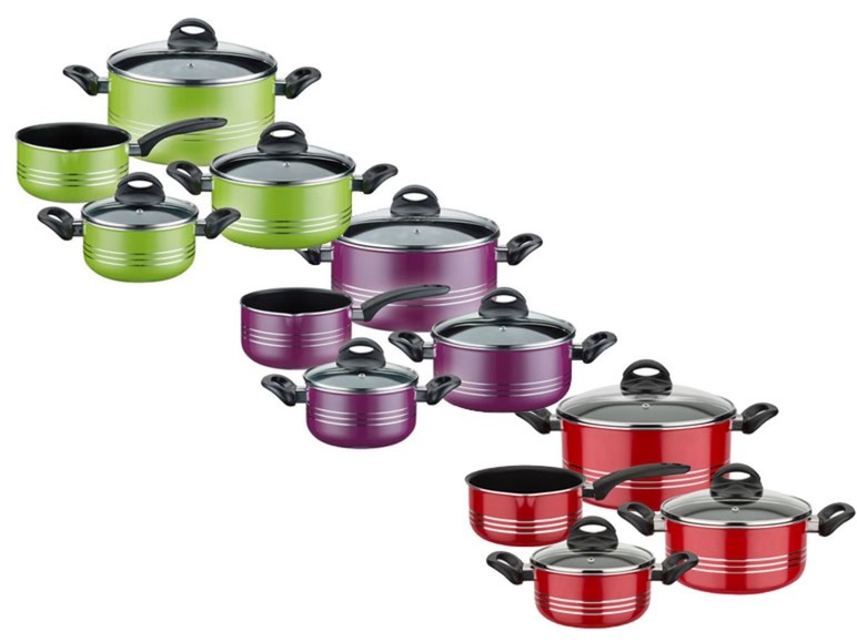 Un ensemble de casseroles vertes, violettes et rouges avec des couvercles en verre.