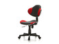 Un fauteuil de bureau noir avec des accents rouges et des roulettes.