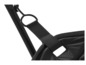 Fauteuil suspendu noir avec un cadre en métal et une sangle noire