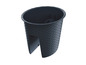 Un pot de fleurs en plastique noir avec un design tressé.