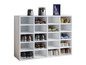 Un range-chaussures blanc avec différents types de chaussures, y compris des baskets et des sandales.