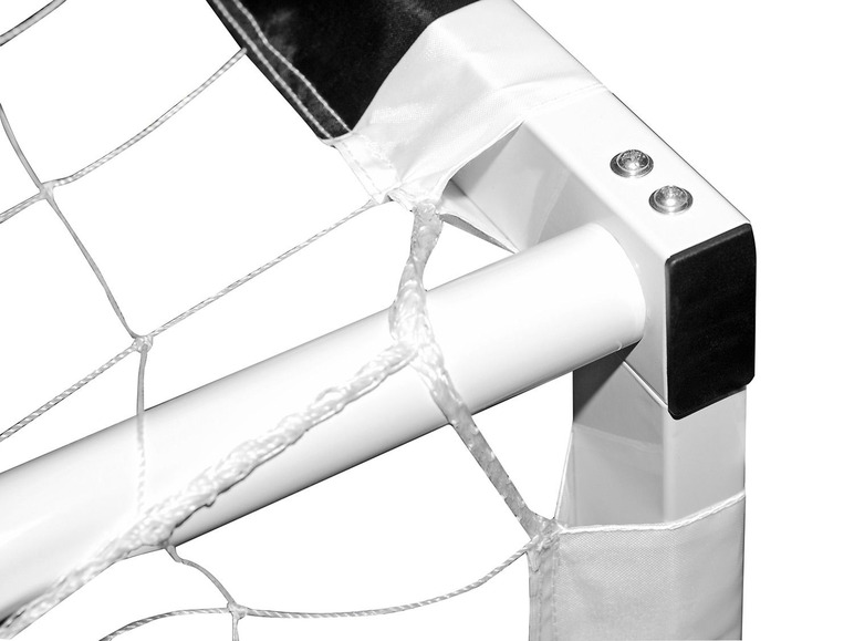 Un détail d'un but de football blanc avec un filet