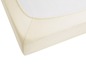 Un drap-housse crème avec élastique.