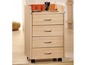 Une armoire en bois avec quatre tiroirs sur roulettes.