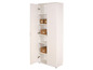 Une armoire blanche à deux portes et des étagères, remplie de boîtes.