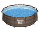Une piscine Bestway Steel Pro Max remplie d'eau.