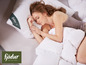 Une femme dort sur un oreiller et une couette Fjodor.