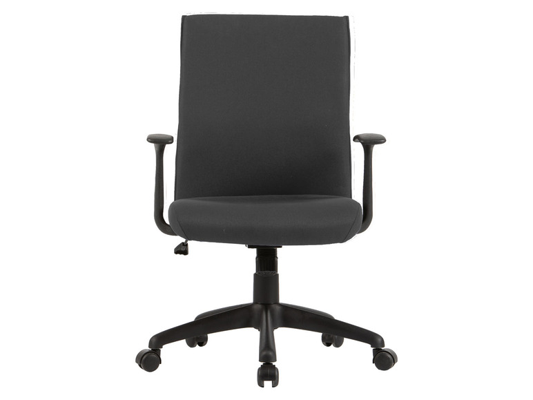 Un fauteuil de bureau noir avec des accoudoirs et des roulettes.