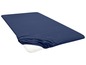 Un drap-housse bleu marine pour un matelas.