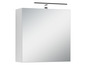 Une armoire de salle de bain avec miroir et éclairage intégré.