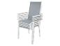 Ensemble de chaises de jardin empilables, structure blanche et assise grise.