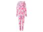 Une combinaison rose et bleue tie-dye avec capuche.