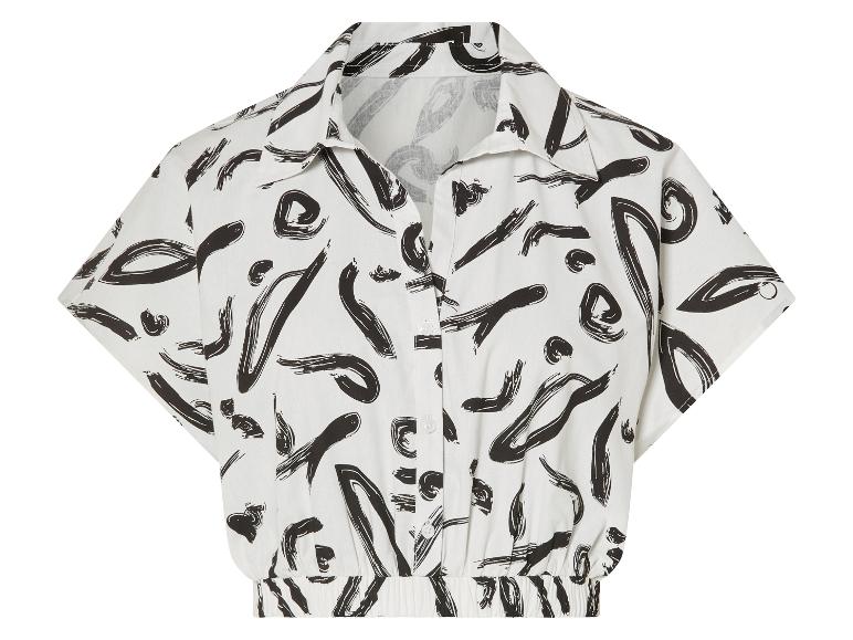Chemise à manches courtes, coupe courte, motif abstrait noir et blanc.