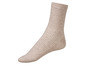 Une chaussette beige à côtes.