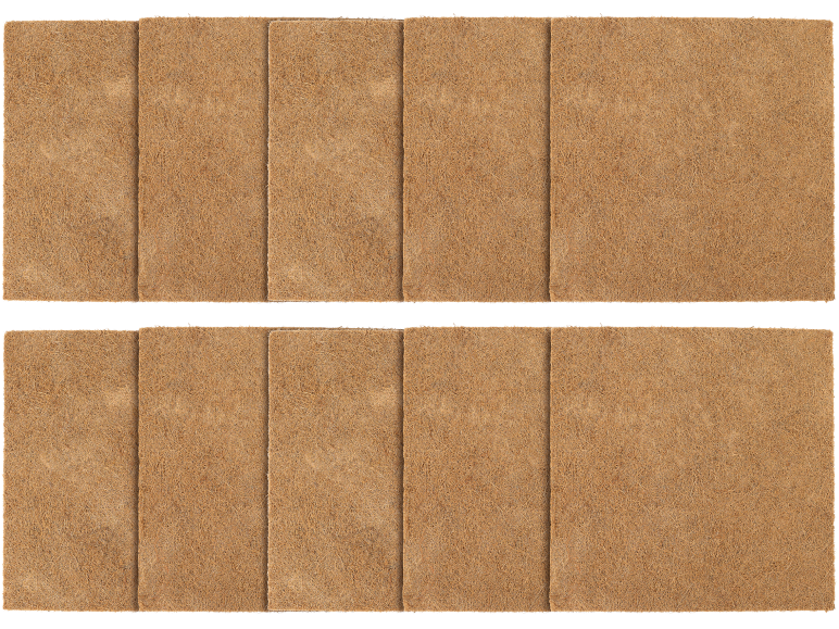 Tapis de coco marron clair, disposés en deux rangées de six, sur fond noir.