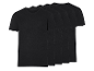 Quatre t-shirts noirs en coton.