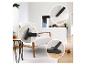 Aspirateur avec différents accessoires pour nettoyer les meubles, les sols et les coins.