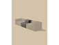 Canapé modulable avec sections et coussins beige clair et gris foncé.