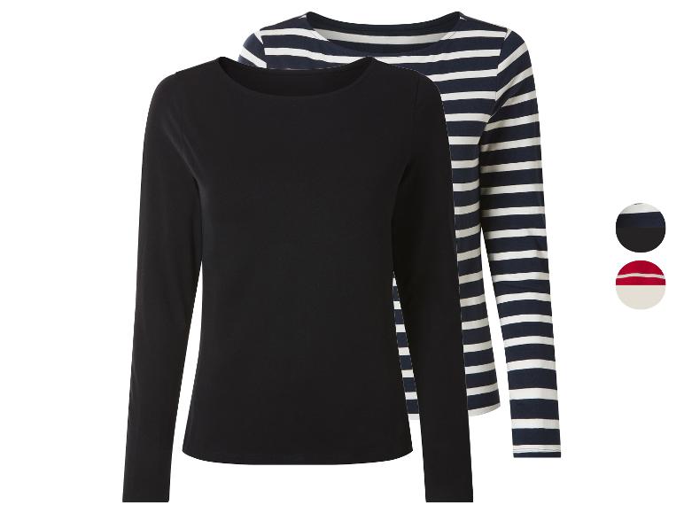 Lot de 2 t-shirts à manches longues pour femme, un noir uni et un rayé bleu marine et blanc.