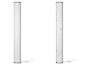 Deux lampadaires blancs, l'un avec un motif d'étoiles.
