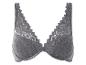 Un soutien-gorge gris en dentelle.