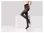 Collants noirs à pois blancs.