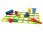 Ensemble Play-Doh avec tapis de lettres, tampons et pâte à modeler.