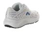 Basket blanche de sport, style moderne.