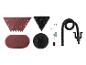 Kit de ponçage avec papiers abrasifs triangulaires et ronds, tuyau et outils.