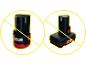 Deux batteries d'outils, une verticale et une sur une base, toutes deux avec des accents rouges.