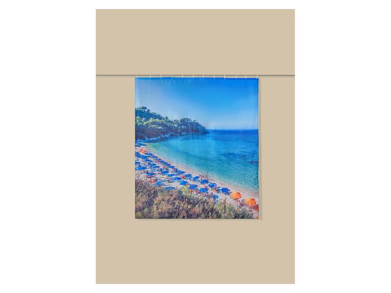 Rideau de douche avec imprimé plage et parasols bleus et oranges.