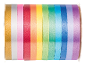 Rubans aux couleurs de l'arc-en-ciel sur un rouleau