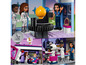 Des astronautes LEGO Friends et un centre spatial avec des satellites.