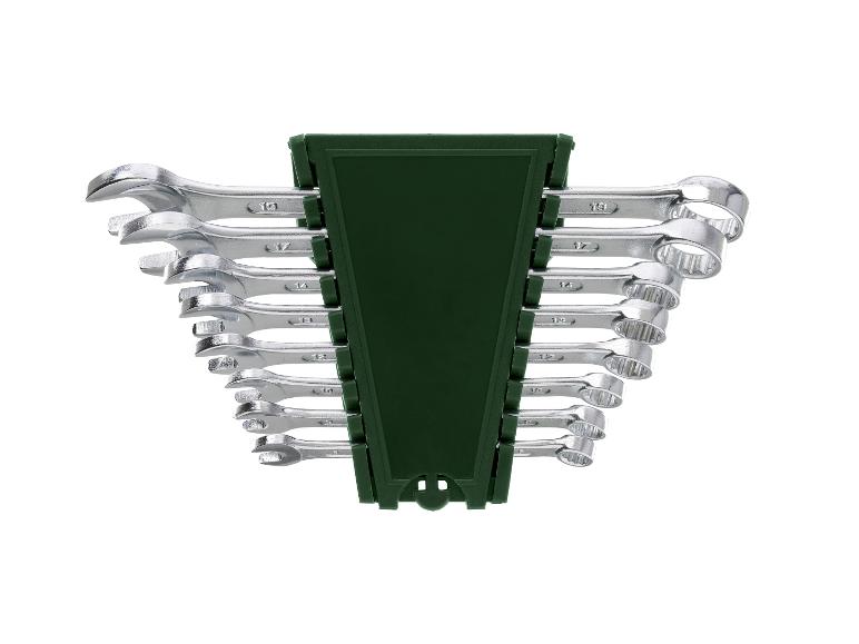 Jeu de clés mixtes dans un support vert, avec différentes tailles.