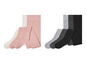 Deux paires de chaussettes mi-hautes en rose et blanc, et trois paires de chaussettes mi-hautes en gris et noir.