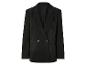 Un blazer noir à double boutonnage.