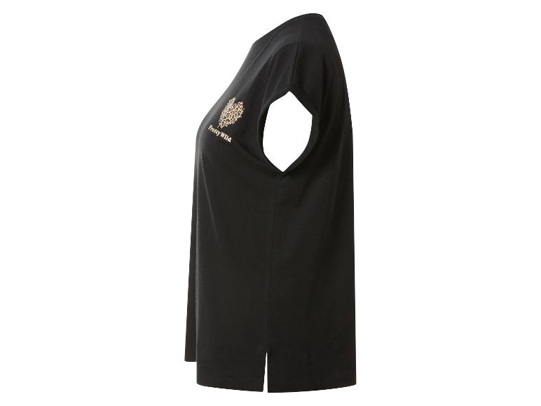 T-shirt noir avec un cœur imprimé léopard et le texte 'Pretty Wild' sur la poitrine